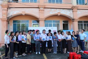 Sự cần thiết của các sáng kiến cộng đồng trong việc hỗ trợ người sống chung với HIV/AIDS tại Việt Nam